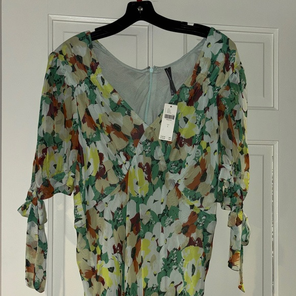 BNWT ANTHROPOLOGIE Short-Sleeve V-Neck Slip Midi Dress - Picture 2 of 11